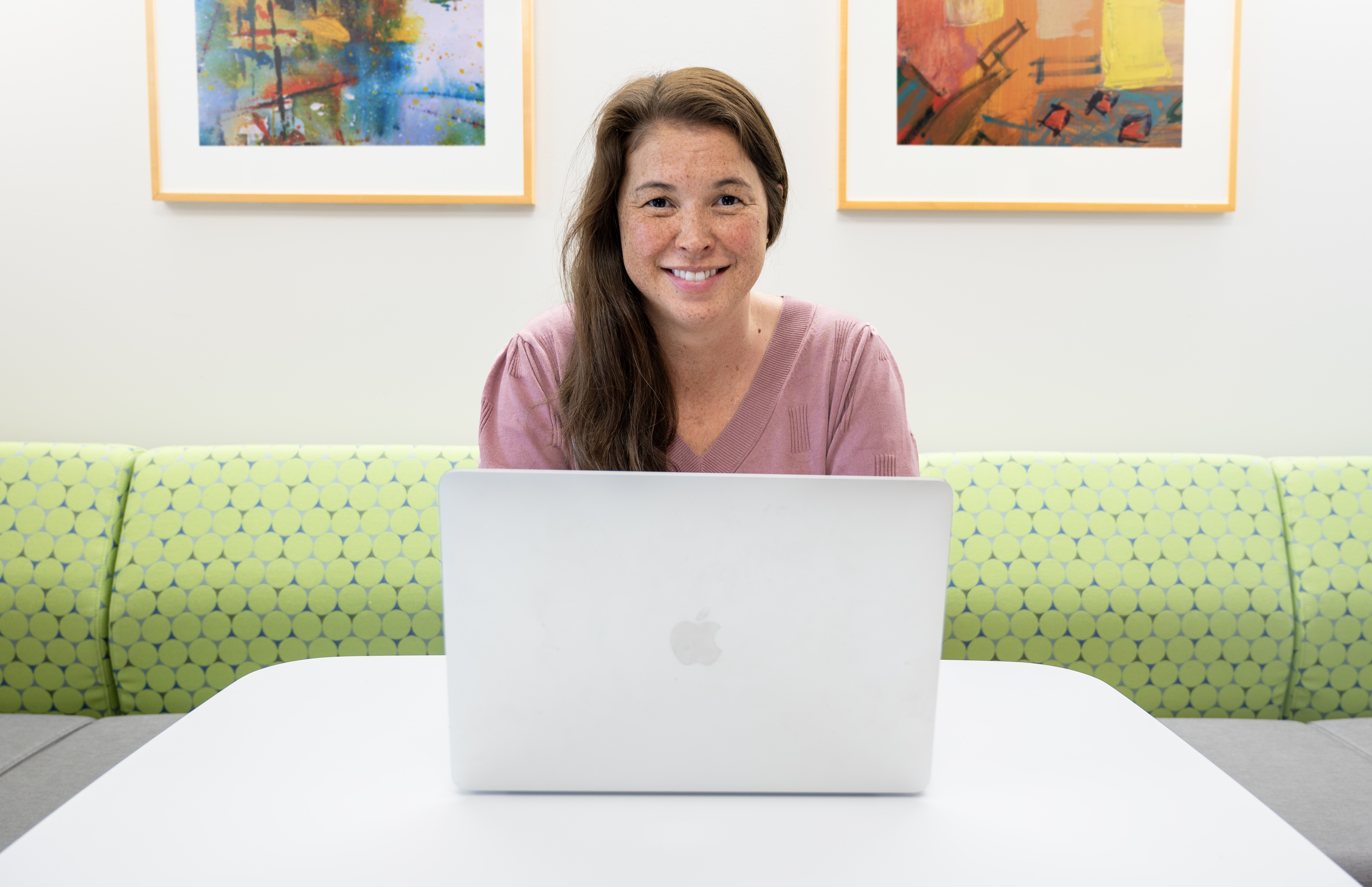 Jessica Chou with laptop